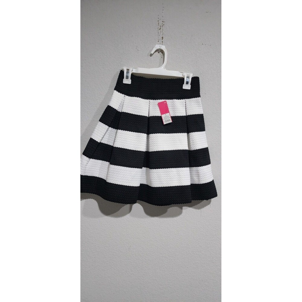 Xhilaration Womens Small Pleated Skirt Black White Striped Thick Texture Mini